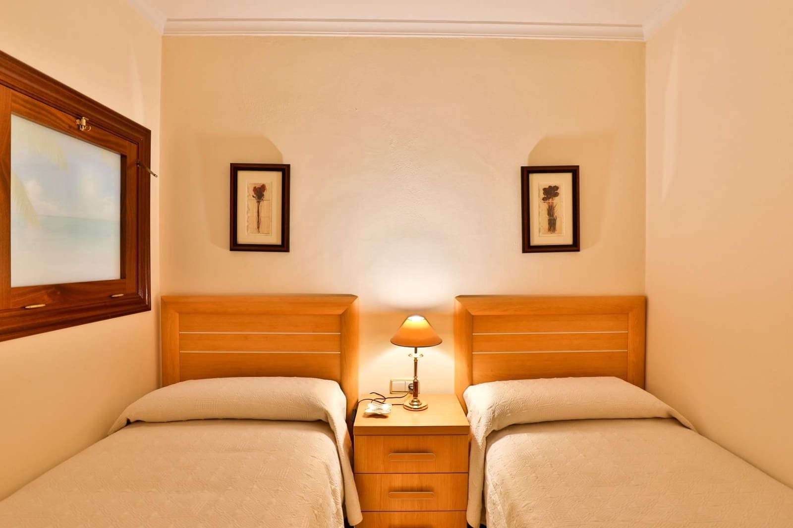 Piso de 3 habitaciones en Alhama de Granada en venta - 102.000 € (Ref: 9542711)