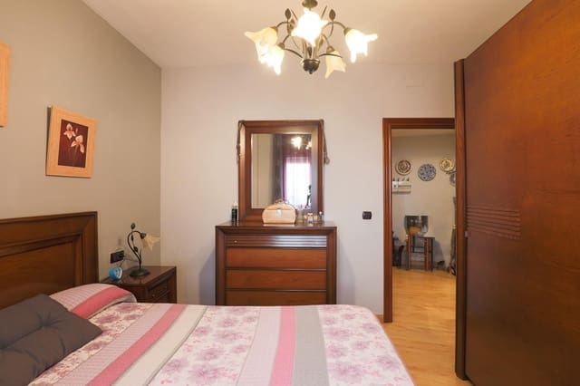 3 sovrum Lägenhet till salu i Camino de Ronda - Rosaleda, Granada stad - 324 990 € (Ref: 9542713)