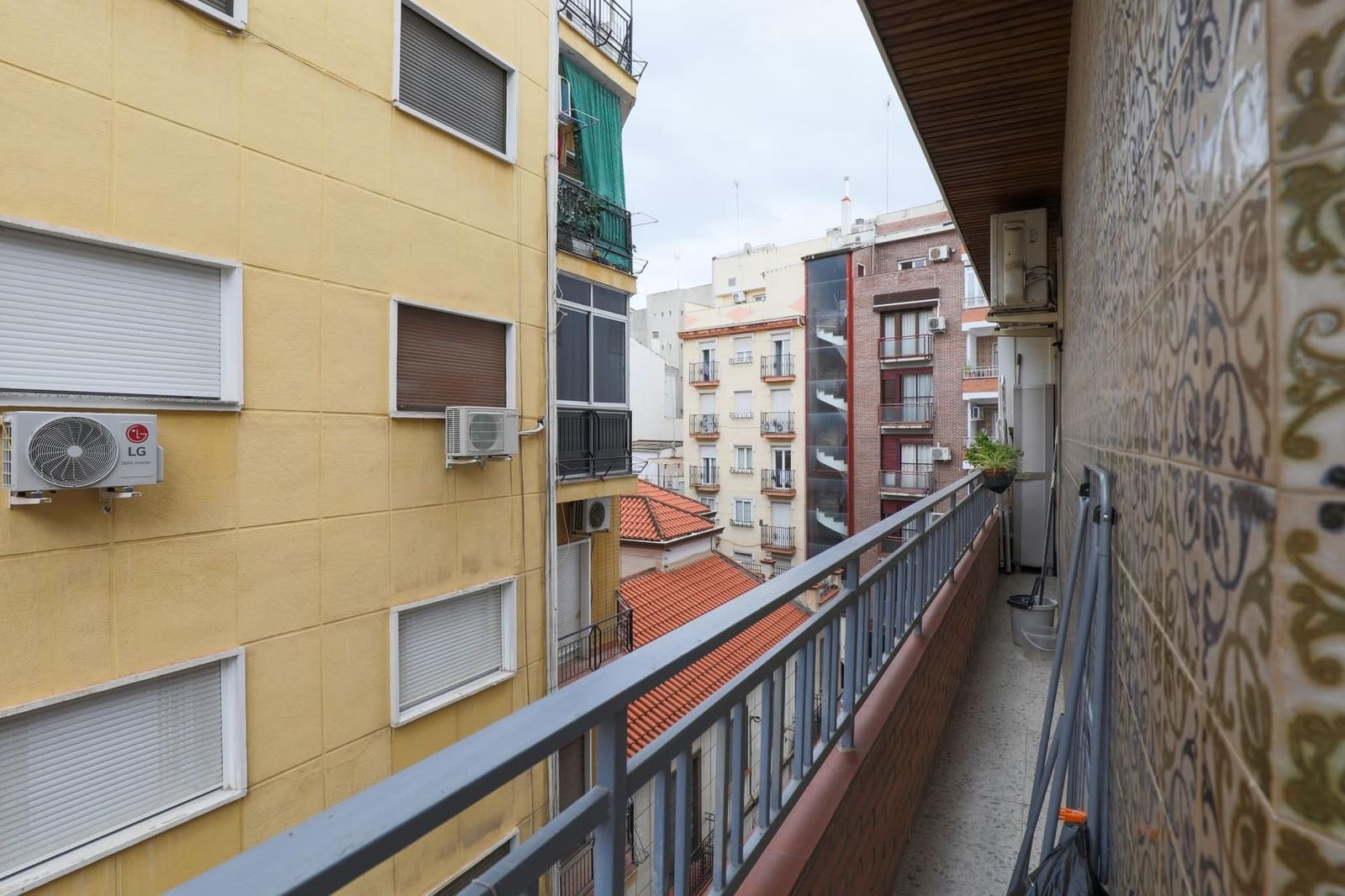3 sovrum Lägenhet till salu i Granada stad - 324 990 € (Ref: 9542713)