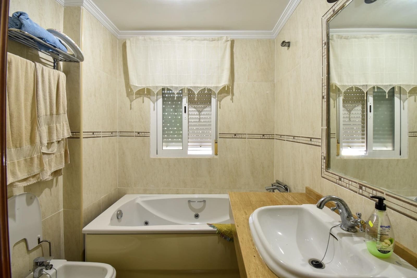 8 soveværelse Villa til salg i Motril med swimmingpool garage - € 540.000 (Ref: 9542831)