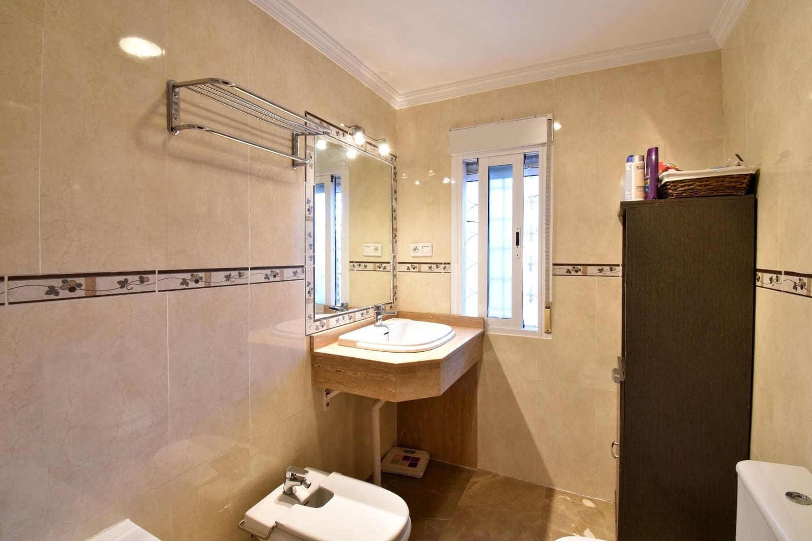 8 soveværelse Villa til salg i Motril med swimmingpool garage - € 540.000 (Ref: 9542831)