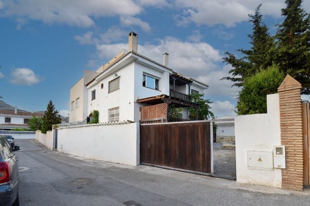 8 soveværelse Villa til salg i Motril med swimmingpool garage - € 540.000 (Ref: 9542831)