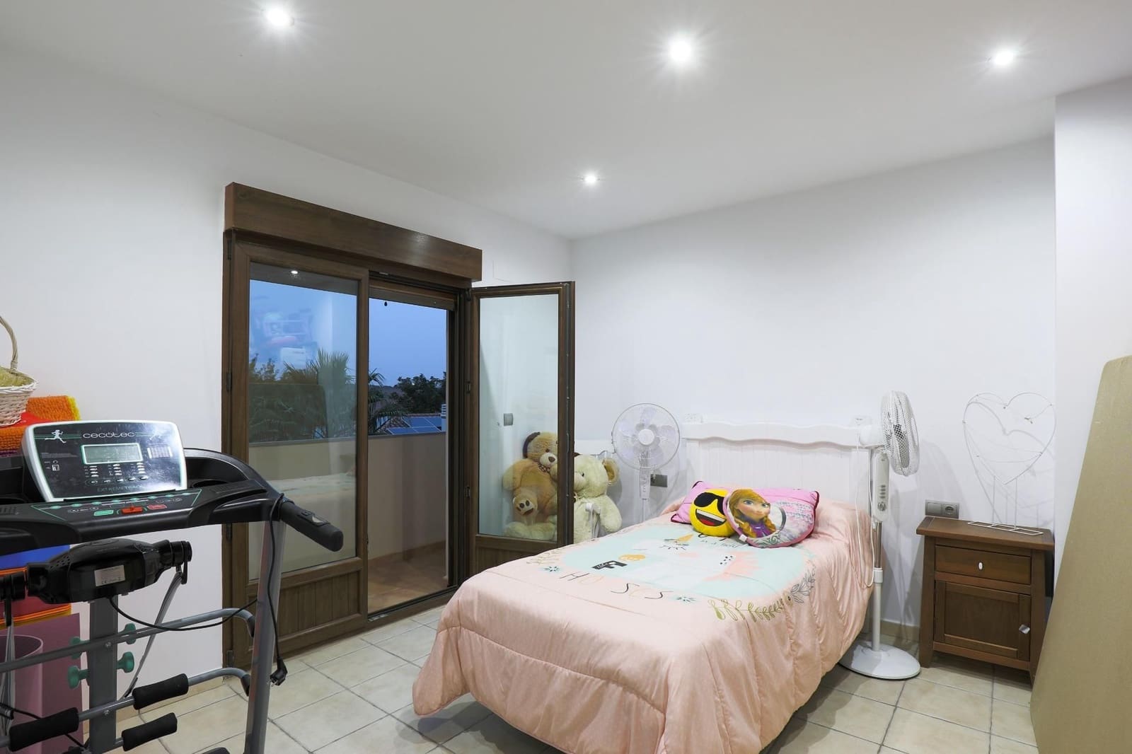 Chalet de 5 habitaciones en Padul en venta con garaje - 398.000 € (Ref: 9542832)