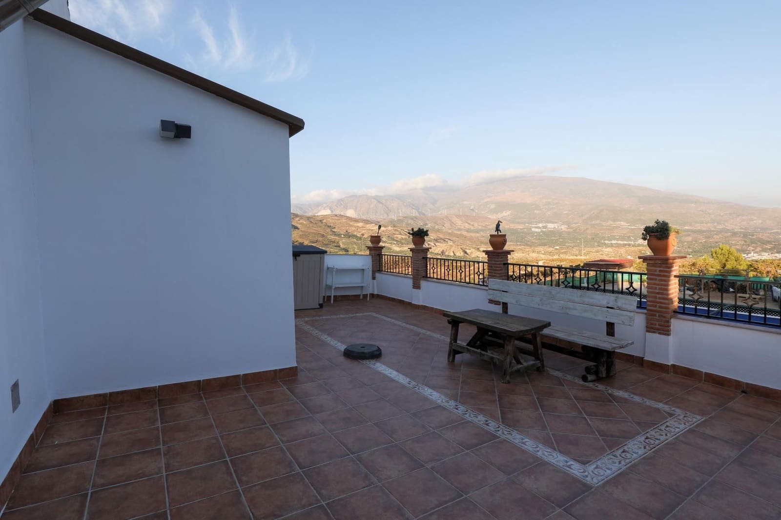 3 soveværelse Finca/Landehus til salg i Albunuelas med garage - € 339.000 (Ref: 9542837)