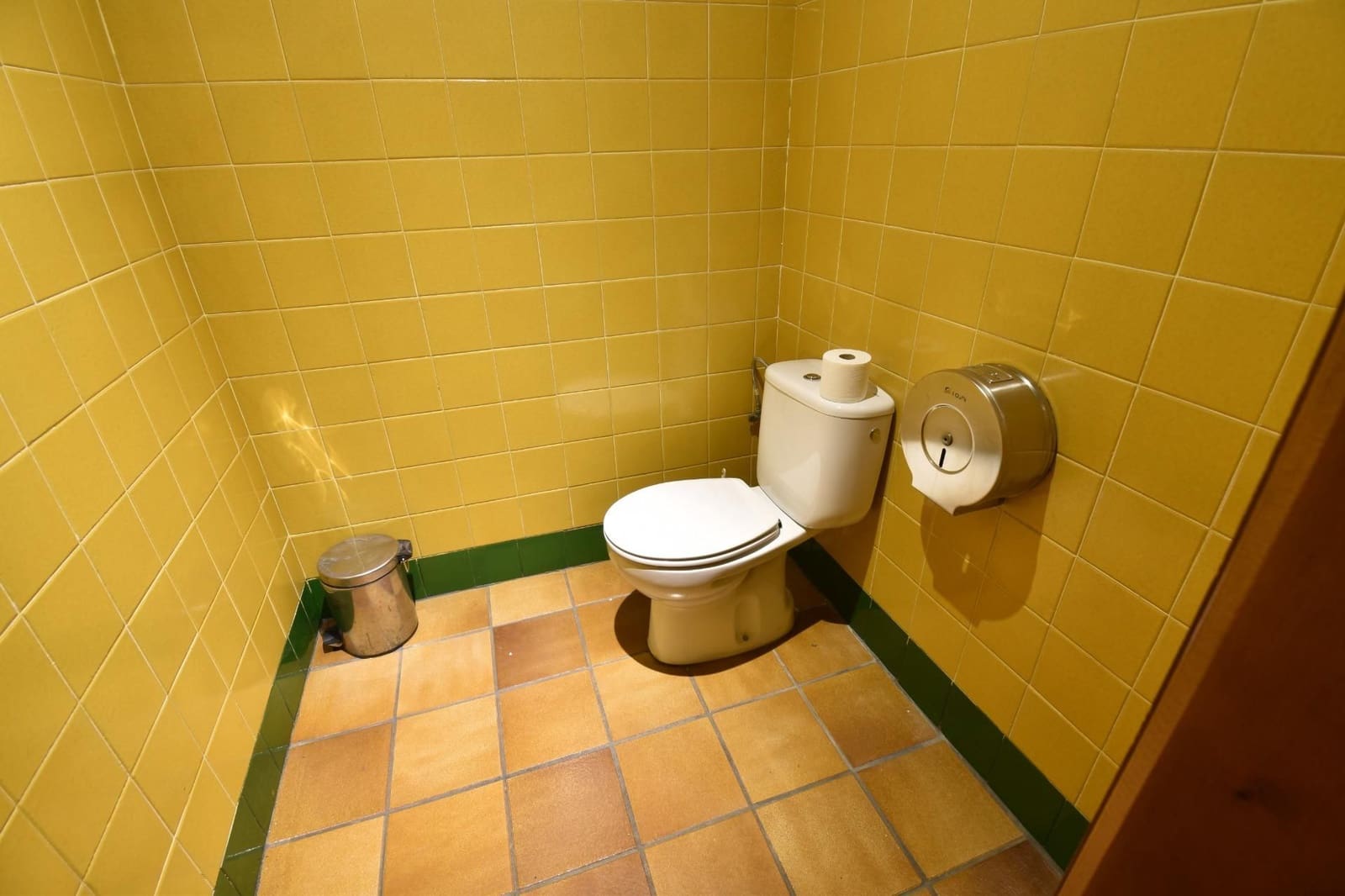 Local Comercial de 4 habitaciones en Dúrcal en venta - 249.000 € (Ref: 9542839)