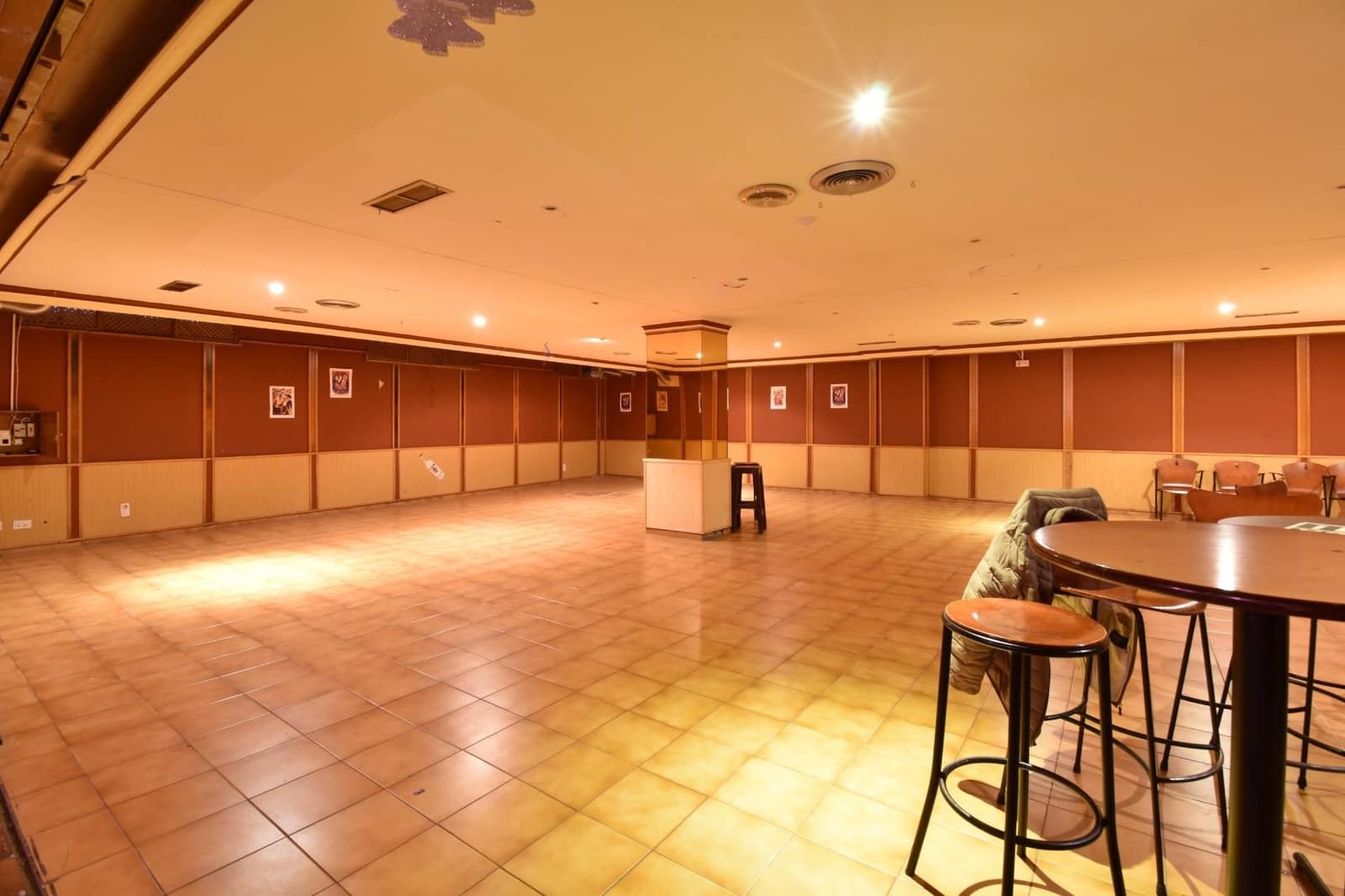 Local Comercial de 4 habitaciones en Dúrcal en venta - 249.000 € (Ref: 9542839)