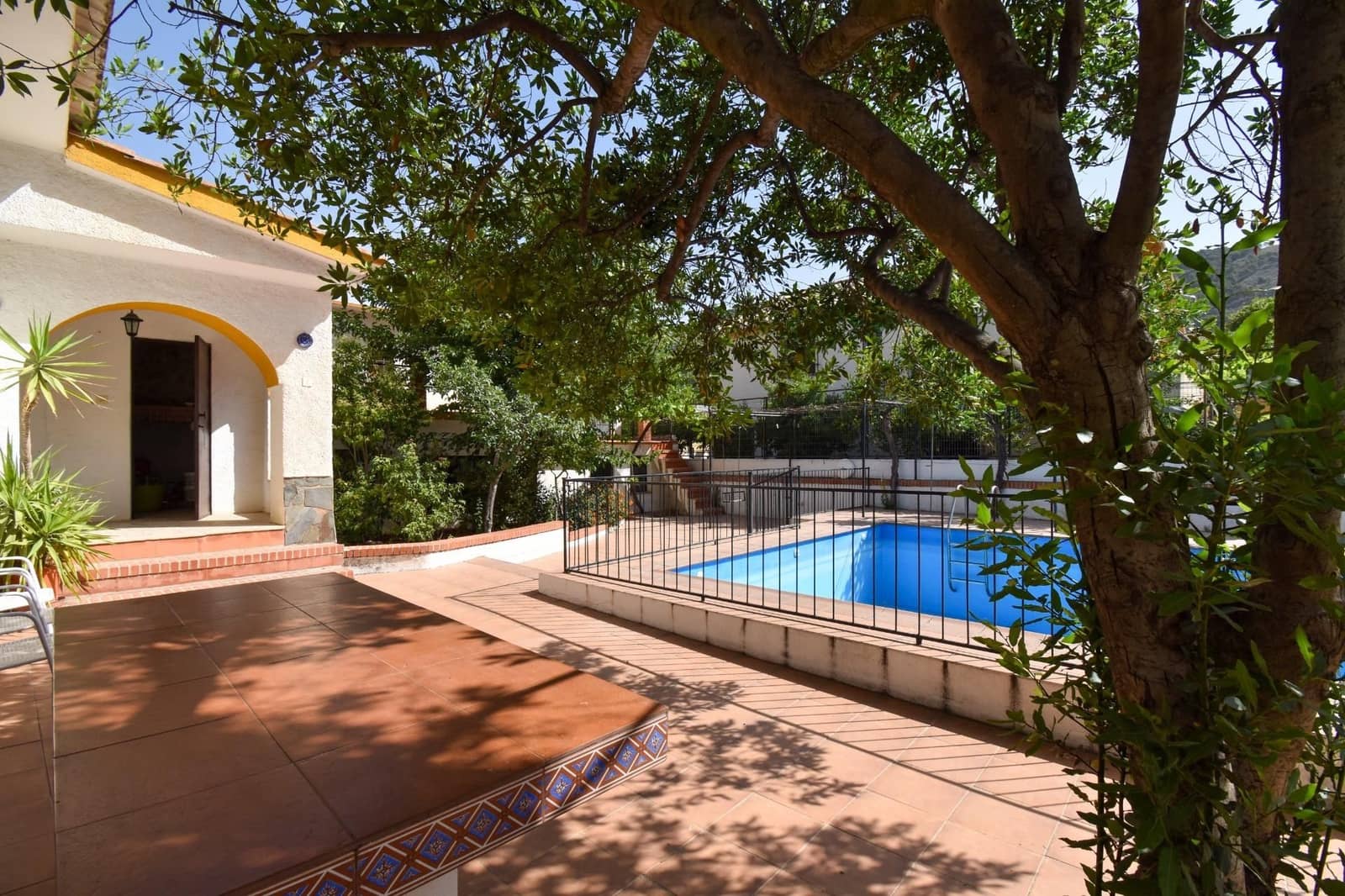 10 soveværelse Villa til salg i Padul med swimmingpool garage - € 320.000 (Ref: 9543346)