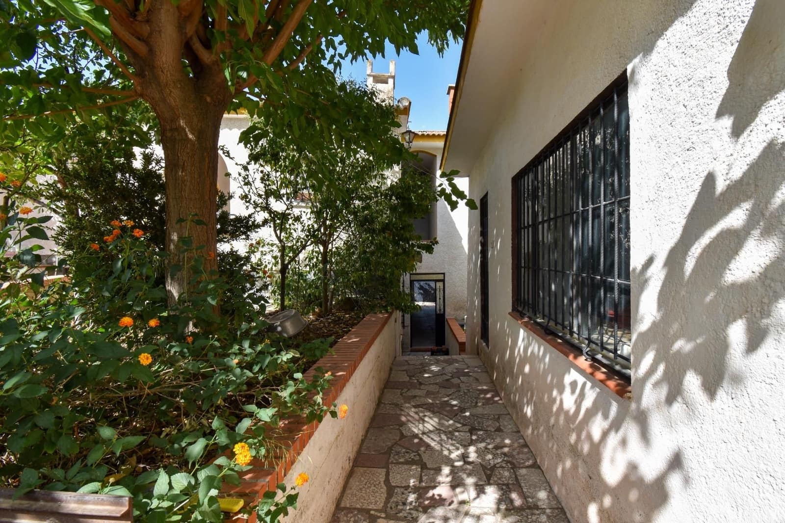 10 soveværelse Villa til salg i Padul med swimmingpool garage - € 320.000 (Ref: 9543346)