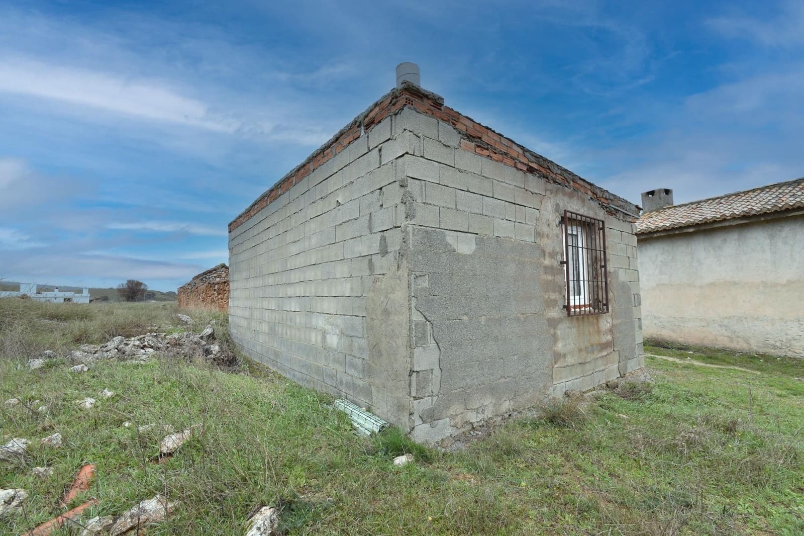 Finca/Landehus til salg i Albunuelas - € 28.000 (Ref: 9543350)