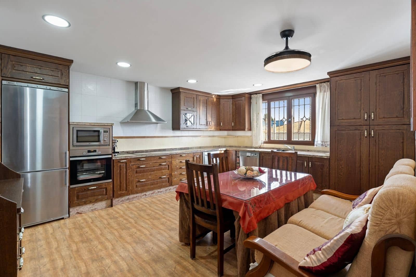 3 soveværelse Villa til salg i Albolote - € 485.000 (Ref: 9543920)