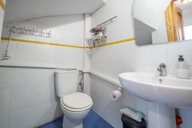 3 sovrum Hus till salu i Monachil med garage - 204 000 € (Ref: 9551187)