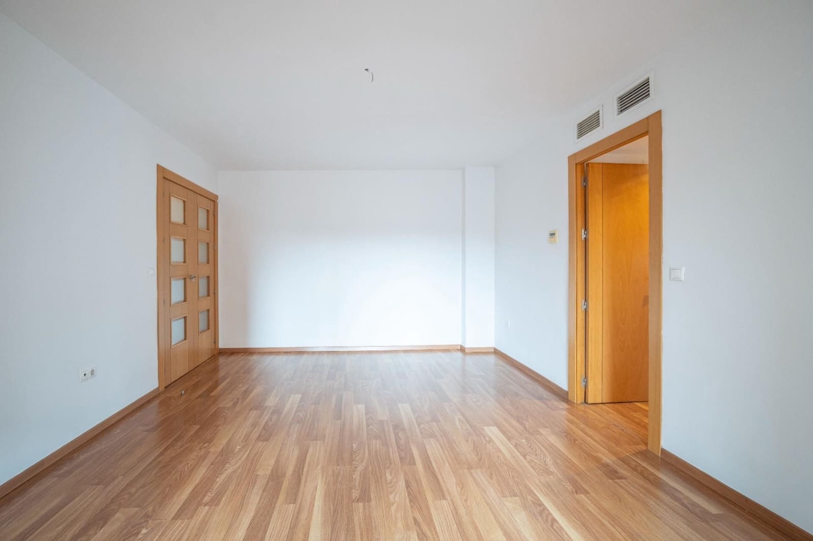 3 sypialnia Mieszkanie do wynajęcia w Miasto Grenada - 850 € (Ref: 9552406)