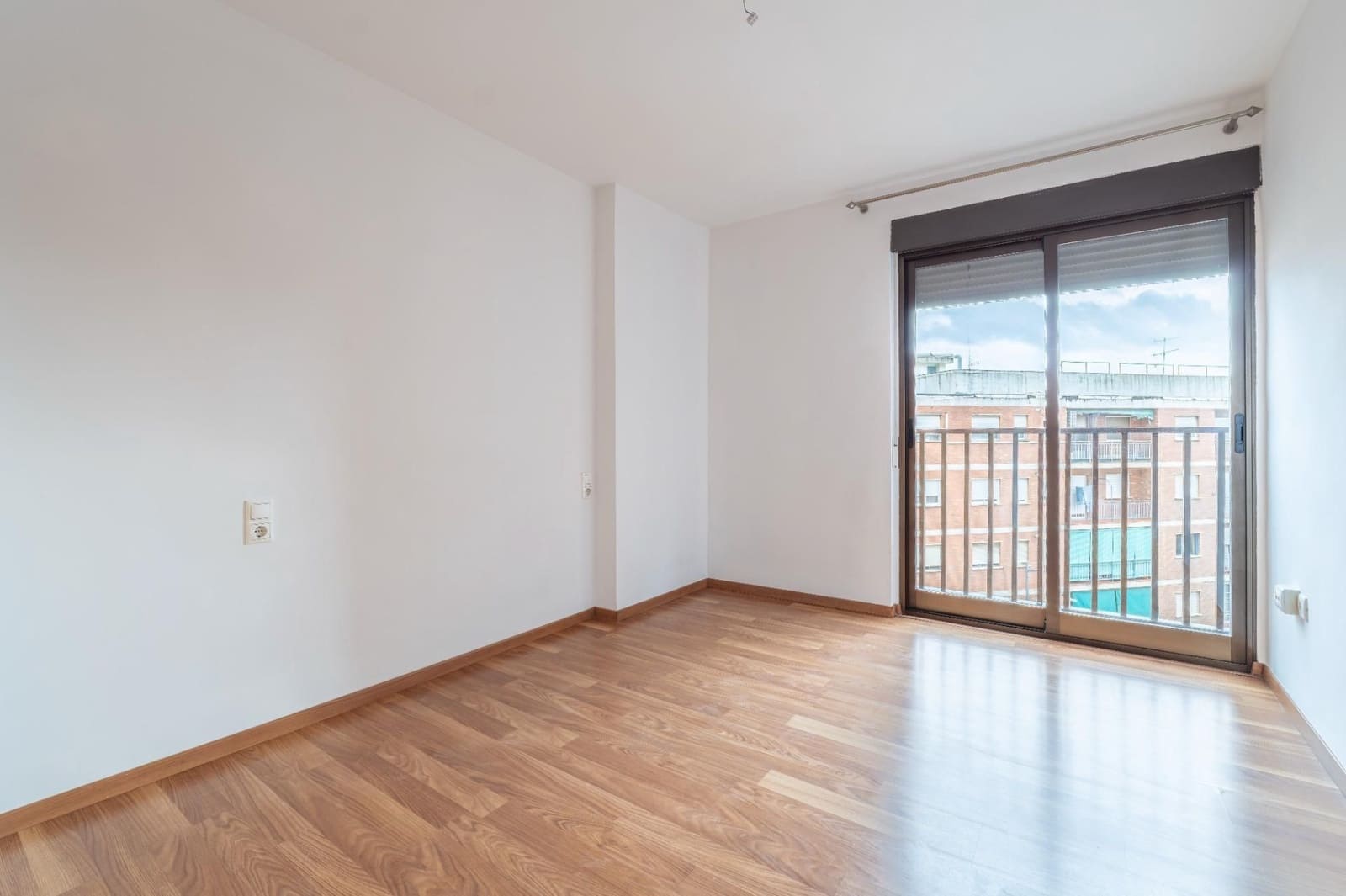 3 sypialnia Mieszkanie do wynajęcia w Miasto Grenada - 850 € (Ref: 9552406)