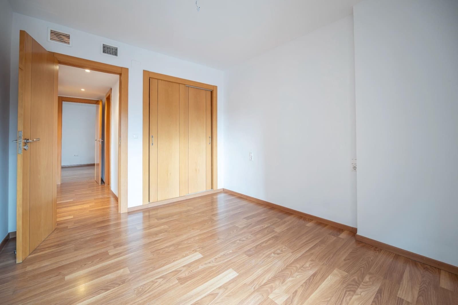 3 sypialnia Mieszkanie do wynajęcia w Miasto Grenada - 850 € (Ref: 9552406)