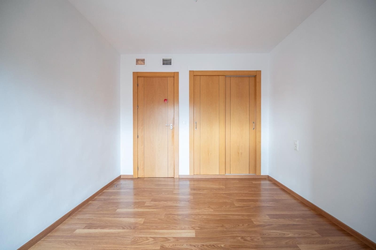 3 sypialnia Mieszkanie do wynajęcia w Miasto Grenada - 850 € (Ref: 9552406)