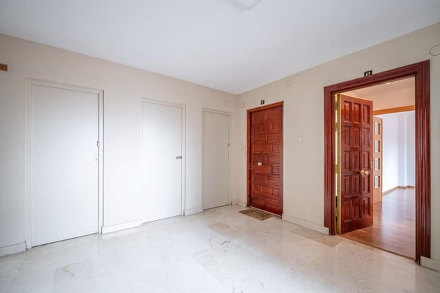 3 sypialnia Mieszkanie do wynajęcia w Zaidin, Miasto Grenada - 850 € (Ref: 9552406)