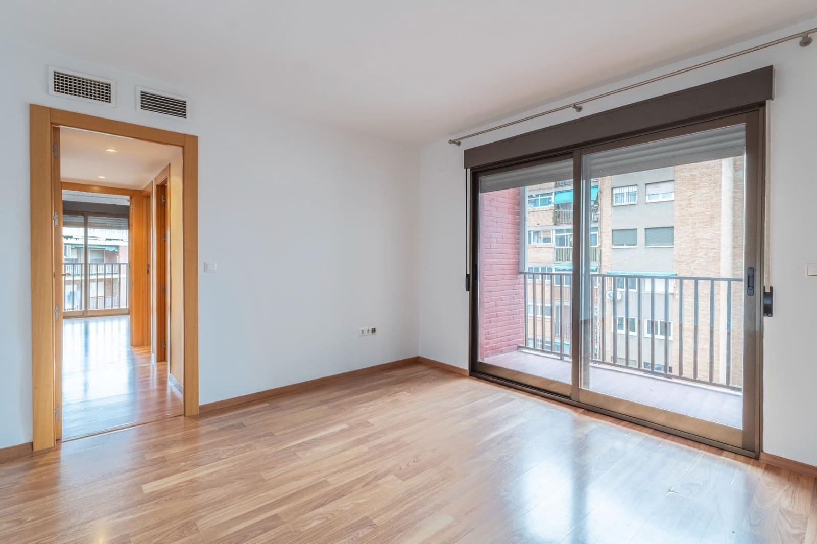 3 sypialnia Mieszkanie do wynajęcia w Miasto Grenada - 850 € (Ref: 9552406)