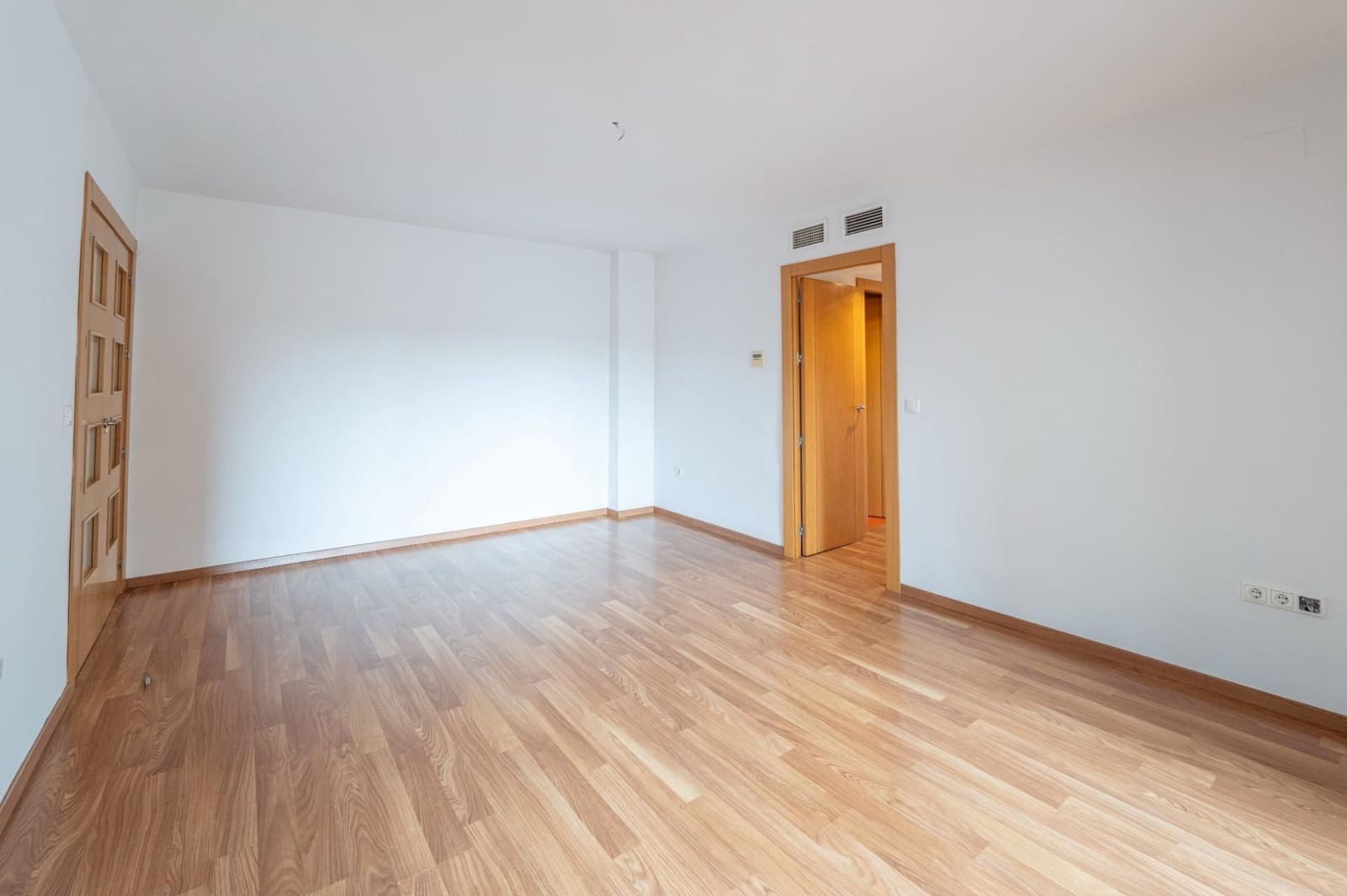 3 sypialnia Mieszkanie do wynajęcia w Miasto Grenada - 850 € (Ref: 9552406)