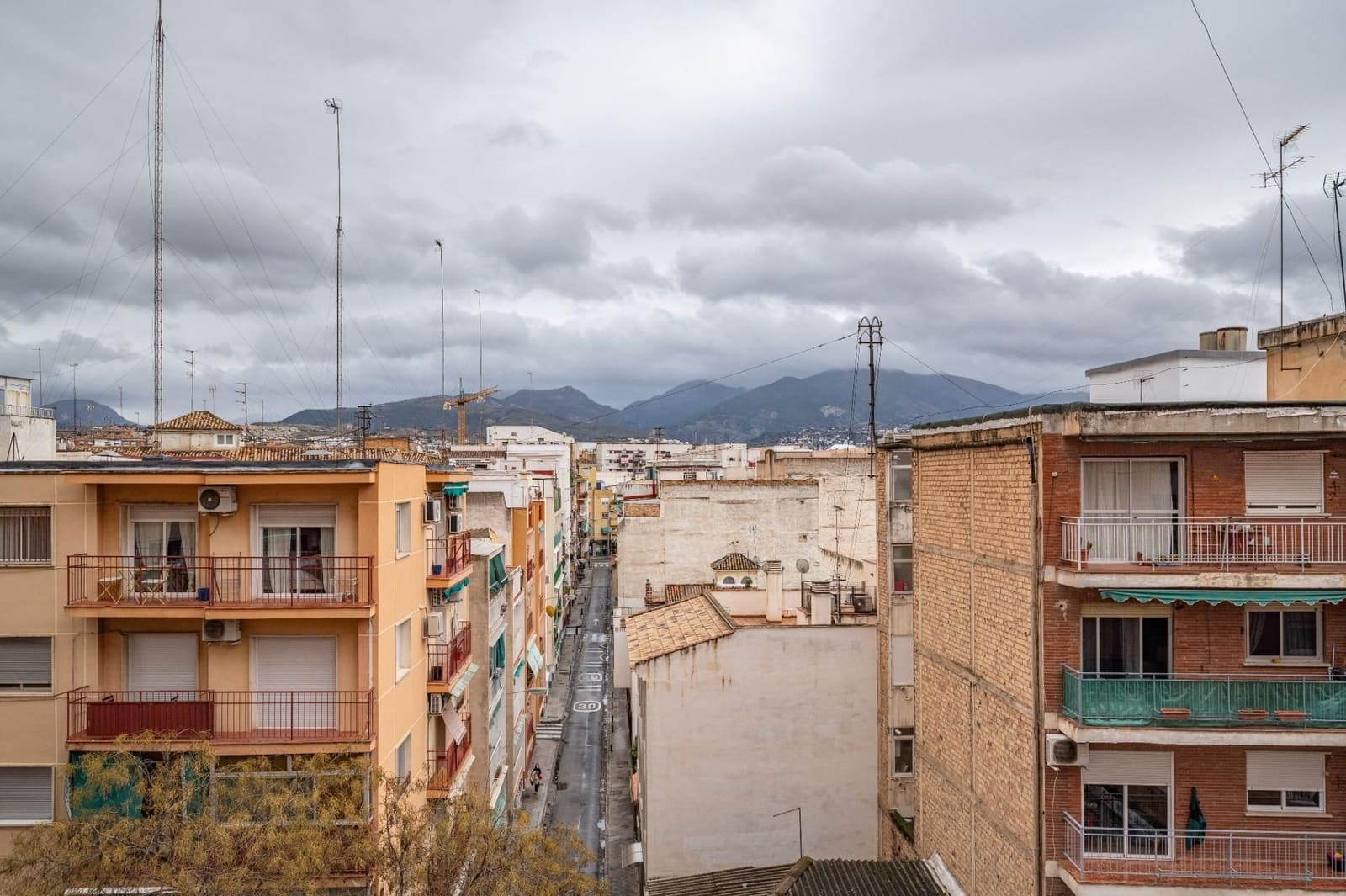 3 sypialnia Mieszkanie do wynajęcia w Miasto Grenada - 850 € (Ref: 9552406)