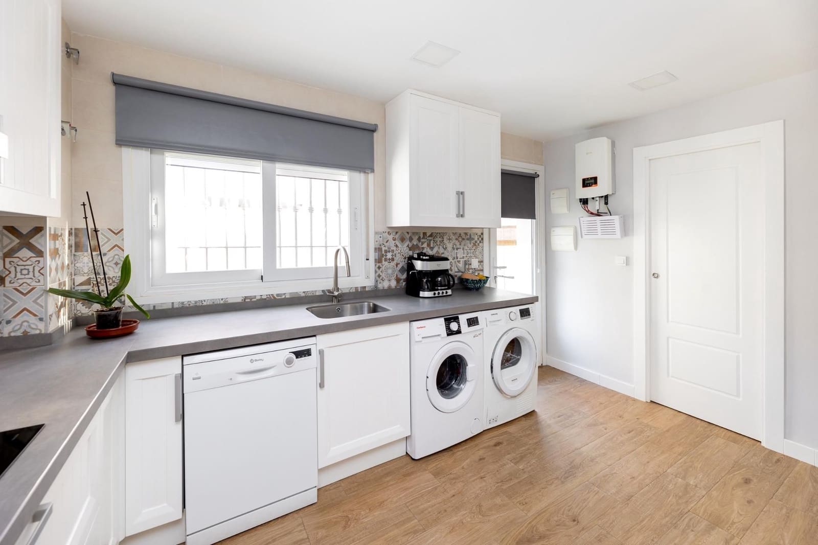 4 soveværelse Byhus til salg i Granada by - € 465.000 (Ref: 9552676)