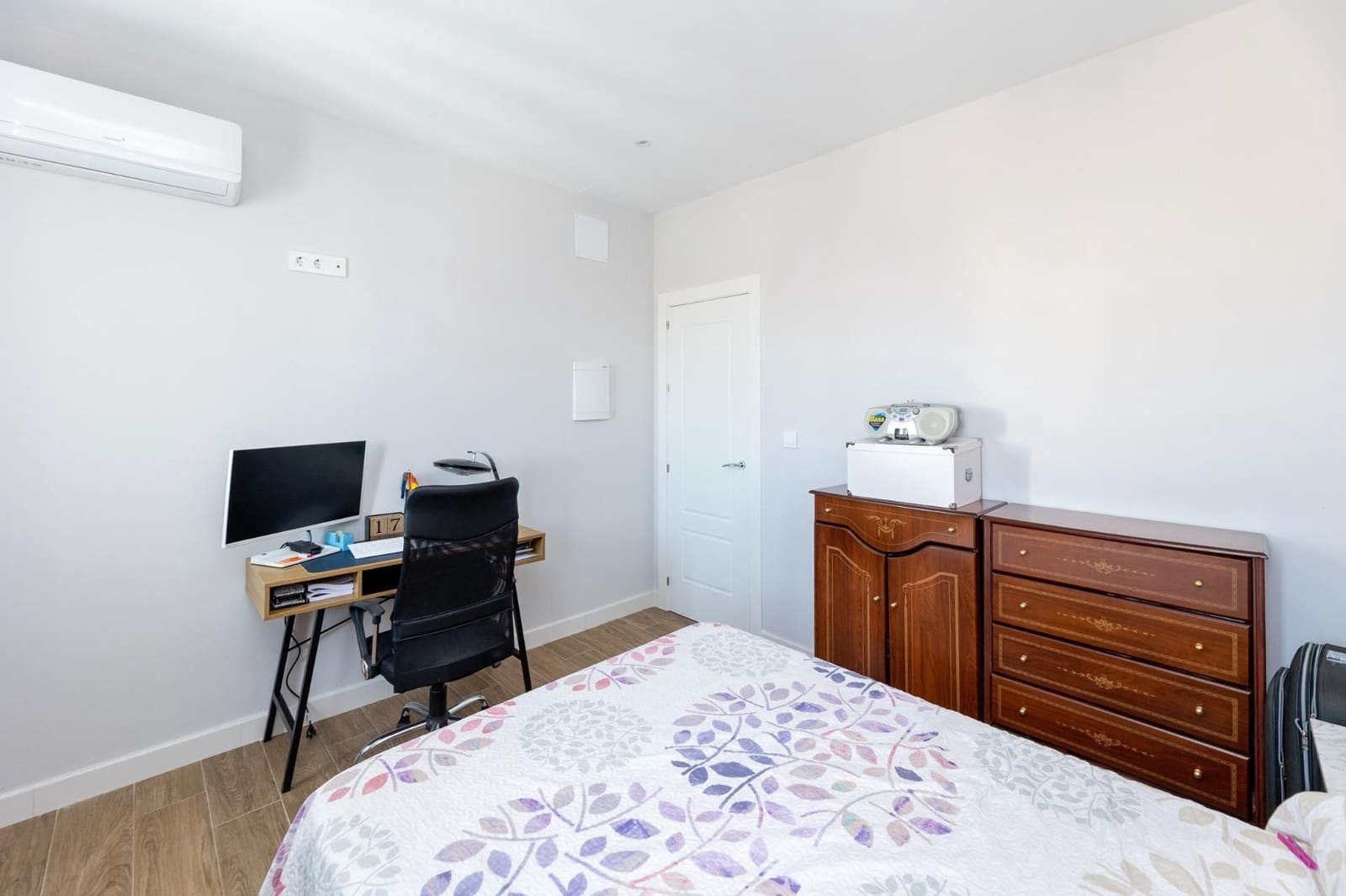 4 soveværelse Byhus til salg i Granada by - € 465.000 (Ref: 9552676)