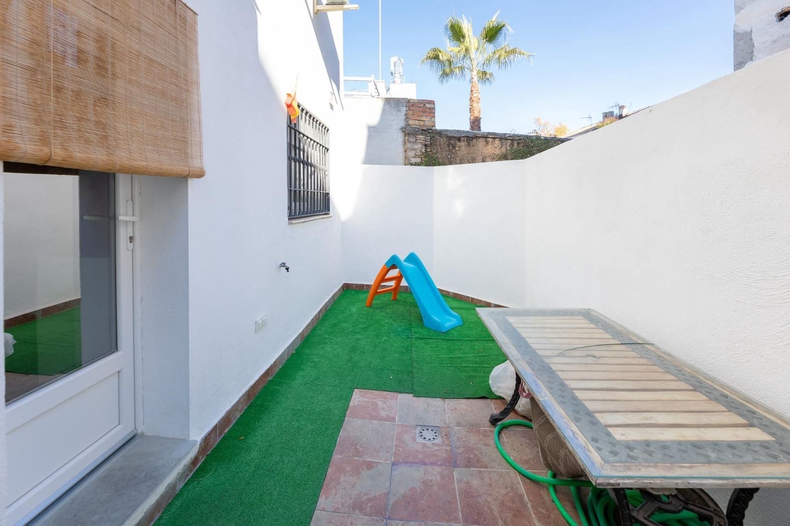 4 soveværelse Byhus til salg i Granada by - € 465.000 (Ref: 9552676)