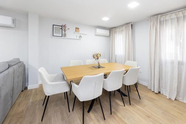 4 soveværelse Byhus til salg i Pajaritos - Plaza de Toros, Granada by - € 465.000 (Ref: 9552676)