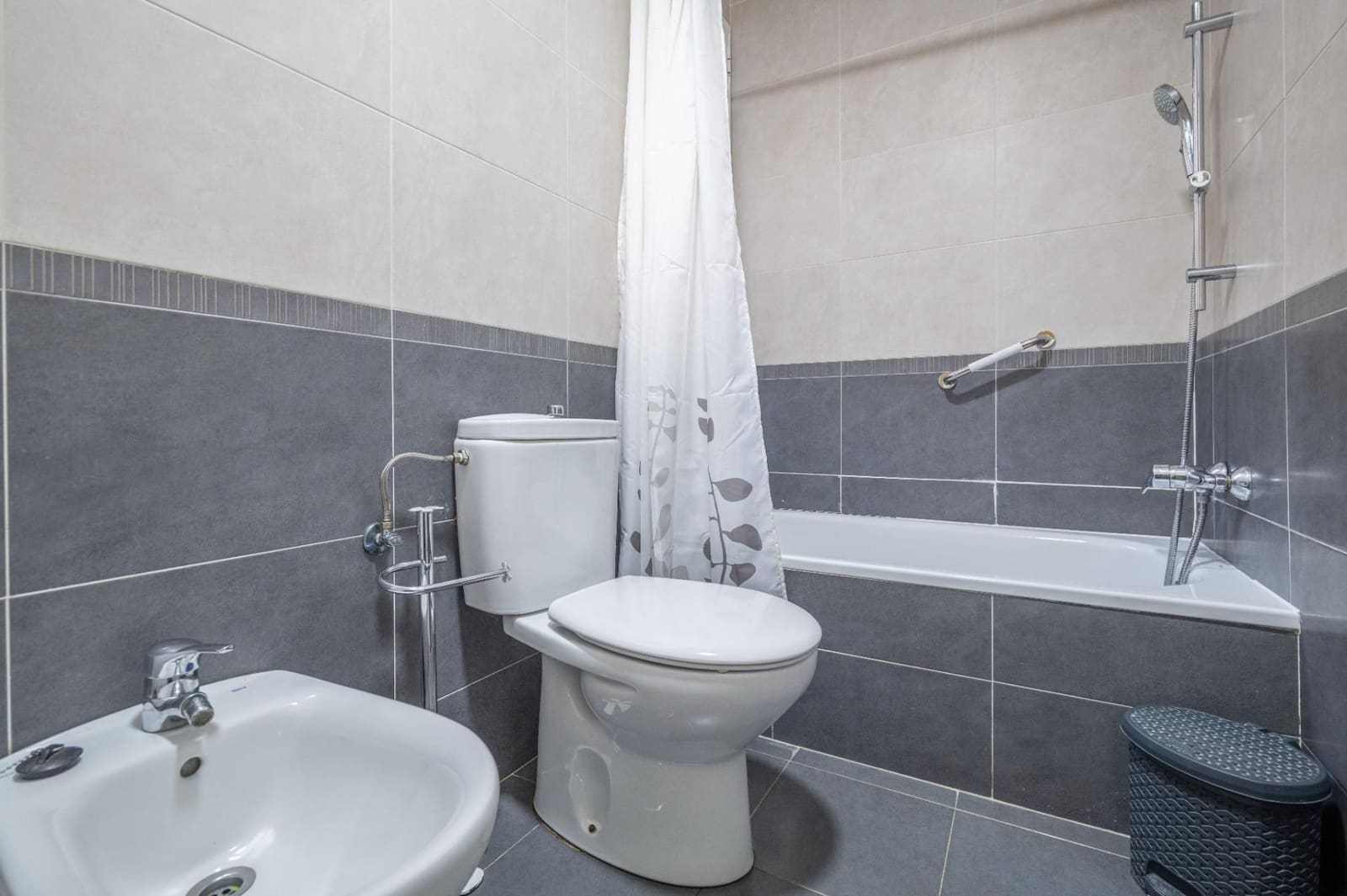 3 slaapkamer Appartement te koop in Vegas del Genil met garage - € 180.000 (Ref: 9552678)