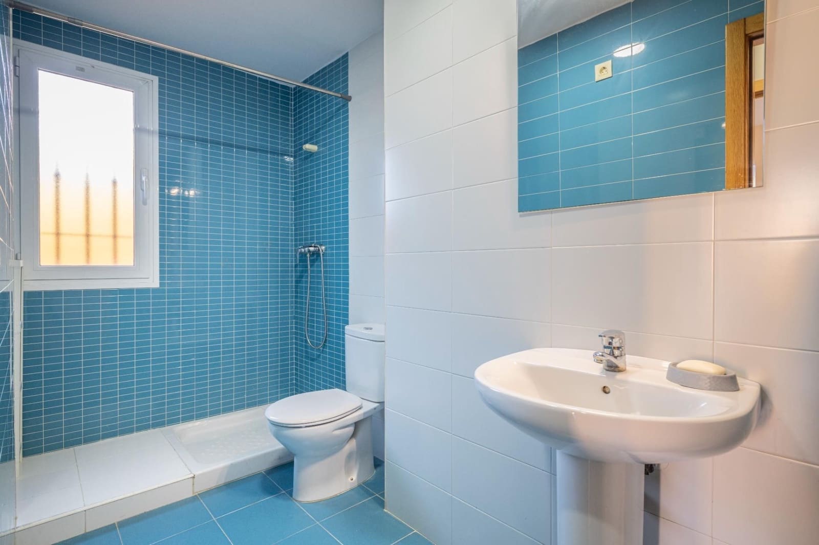 3 slaapkamer Appartement te koop in Vegas del Genil met garage - € 180.000 (Ref: 9552678)