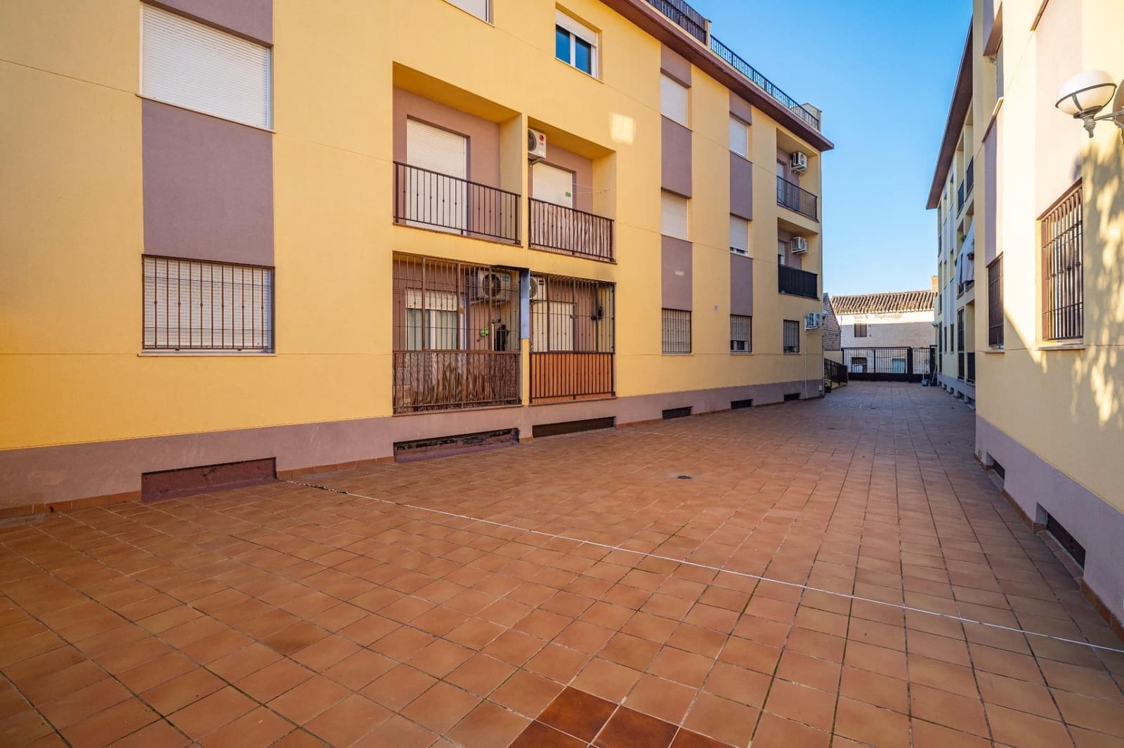 3 slaapkamer Appartement te koop in Vegas del Genil met garage - € 180.000 (Ref: 9552678)