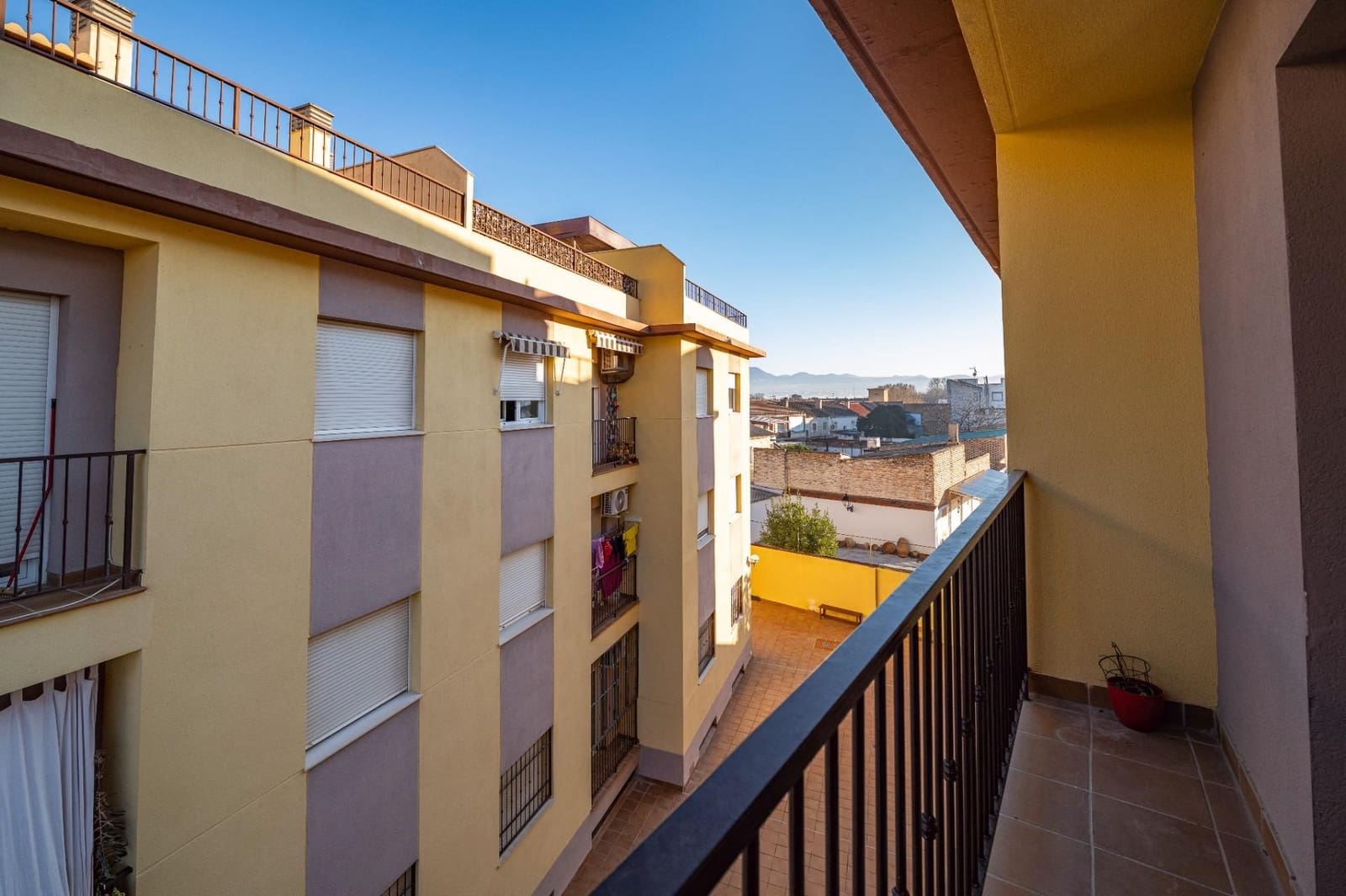 3 slaapkamer Appartement te koop in Vegas del Genil met garage - € 180.000 (Ref: 9552678)