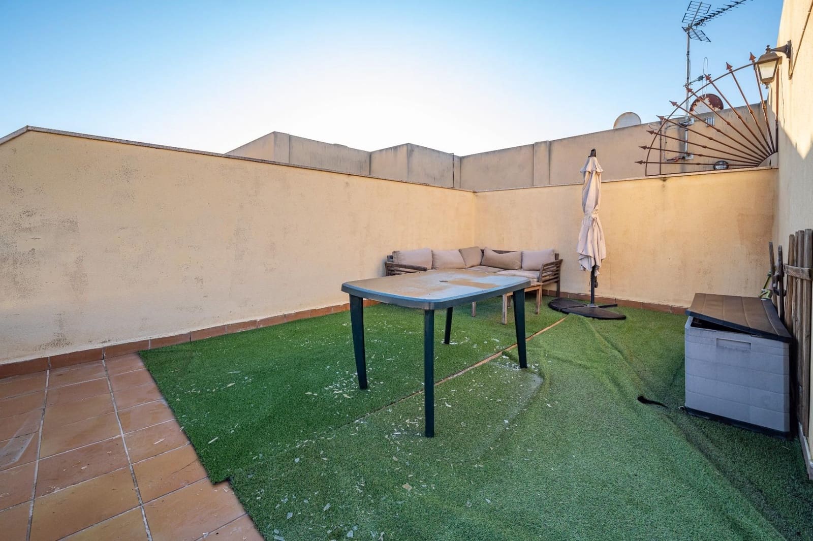 3 slaapkamer Appartement te koop in Vegas del Genil met garage - € 180.000 (Ref: 9552678)