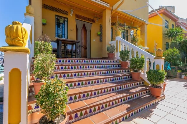 3 soverom Villa til salgs i Cúllar Vega med svømmebasseng garasje - € 294 700 (Ref: 9555329)