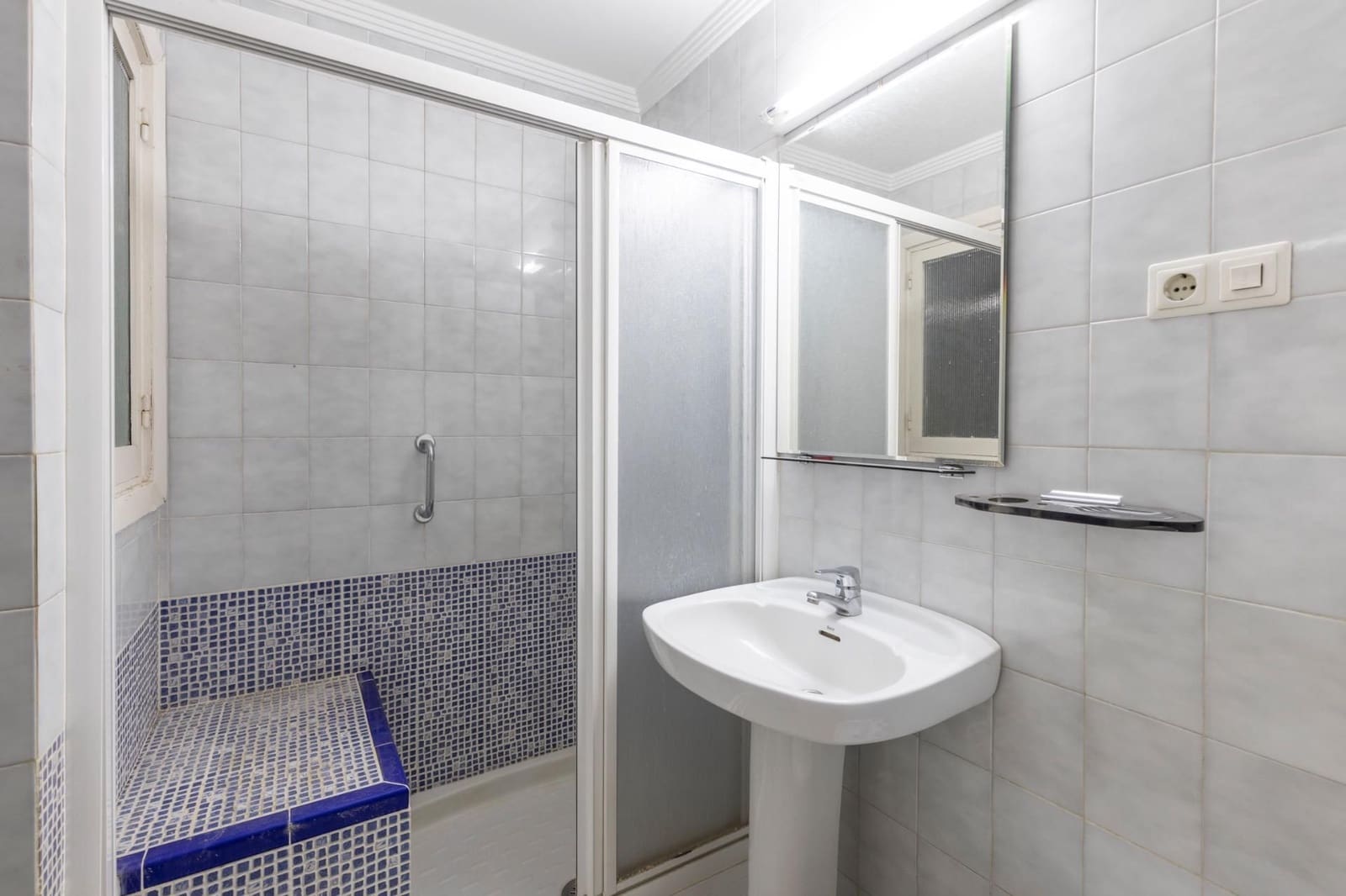 4 sovrum Lägenhet till salu i Granada stad - 324 900 € (Ref: 9559053)