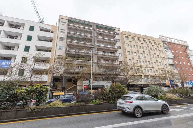 4 sovrum Lägenhet till salu i Camino de Ronda - Rosaleda, Granada stad - 324 900 € (Ref: 9559053)