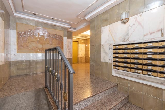 3 soveværelse Lejlighed til salg i Carretera de la Sierra, Granada by - € 249.900 (Ref: 9559912)