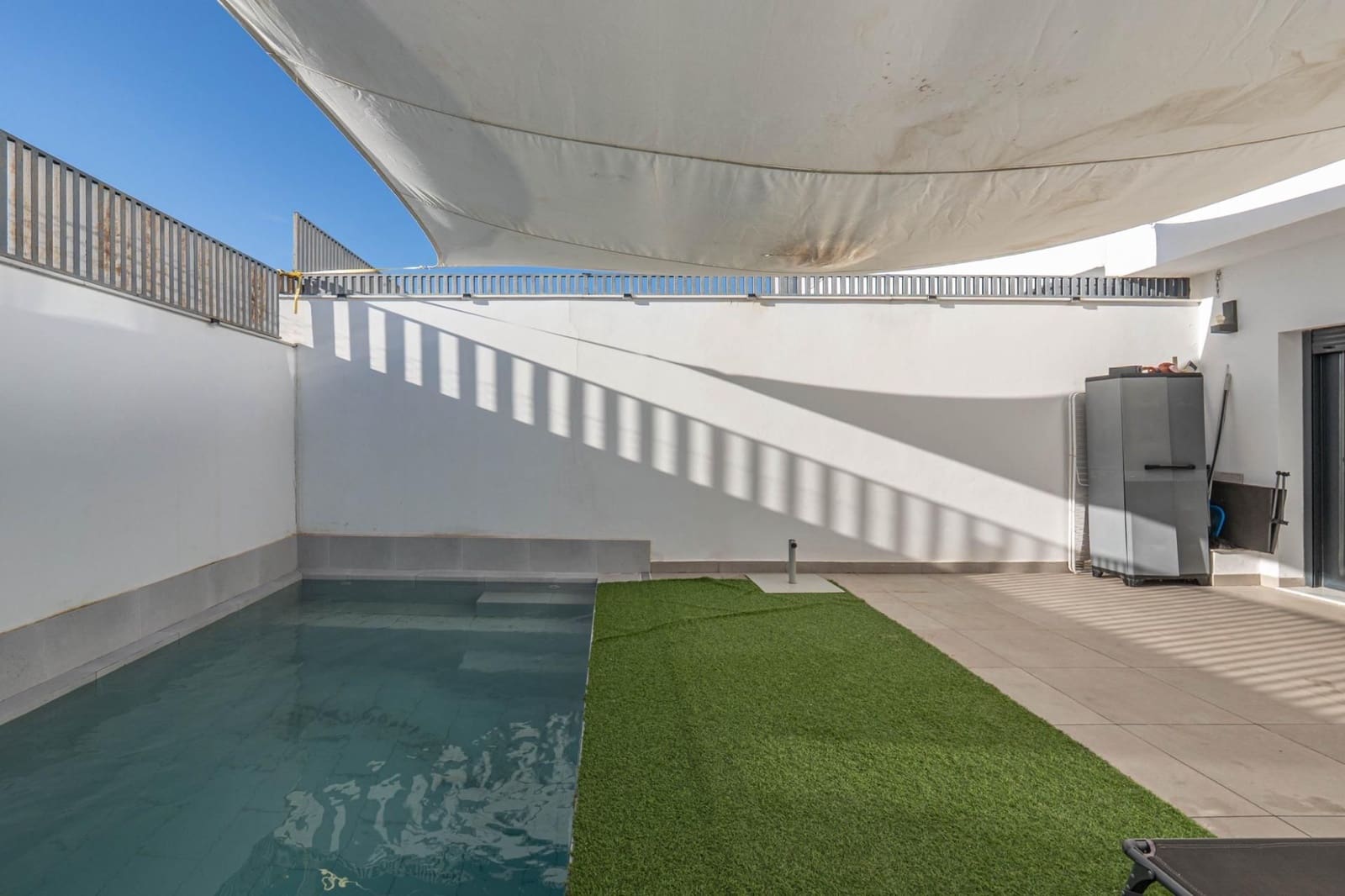 3 sovrum Semi-fristående Villa till salu i Peligros med pool garage - 335 000 € (Ref: 9559916)