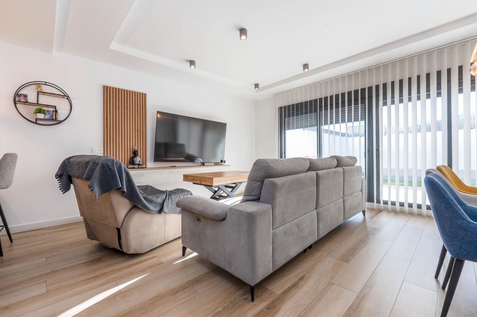 3 sovrum Semi-fristående Villa till salu i Peligros med pool garage - 335 000 € (Ref: 9559916)