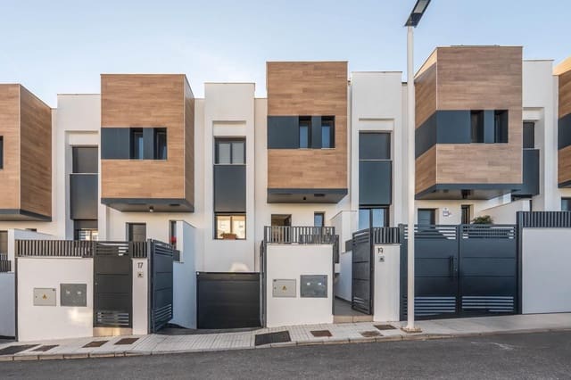 3 Zimmer Doppelhaus zu verkaufen in Peligros mit Pool Garage - 335.000 € (Ref: 9559916)