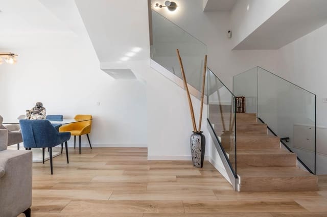 3 Zimmer Doppelhaus zu verkaufen in Peligros mit Pool Garage - 335.000 € (Ref: 9559916)