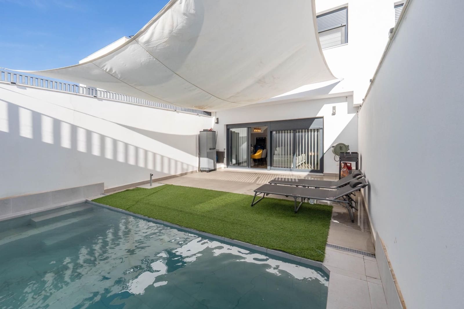 3 sovrum Semi-fristående Villa till salu i Peligros med pool garage - 335 000 € (Ref: 9559916)