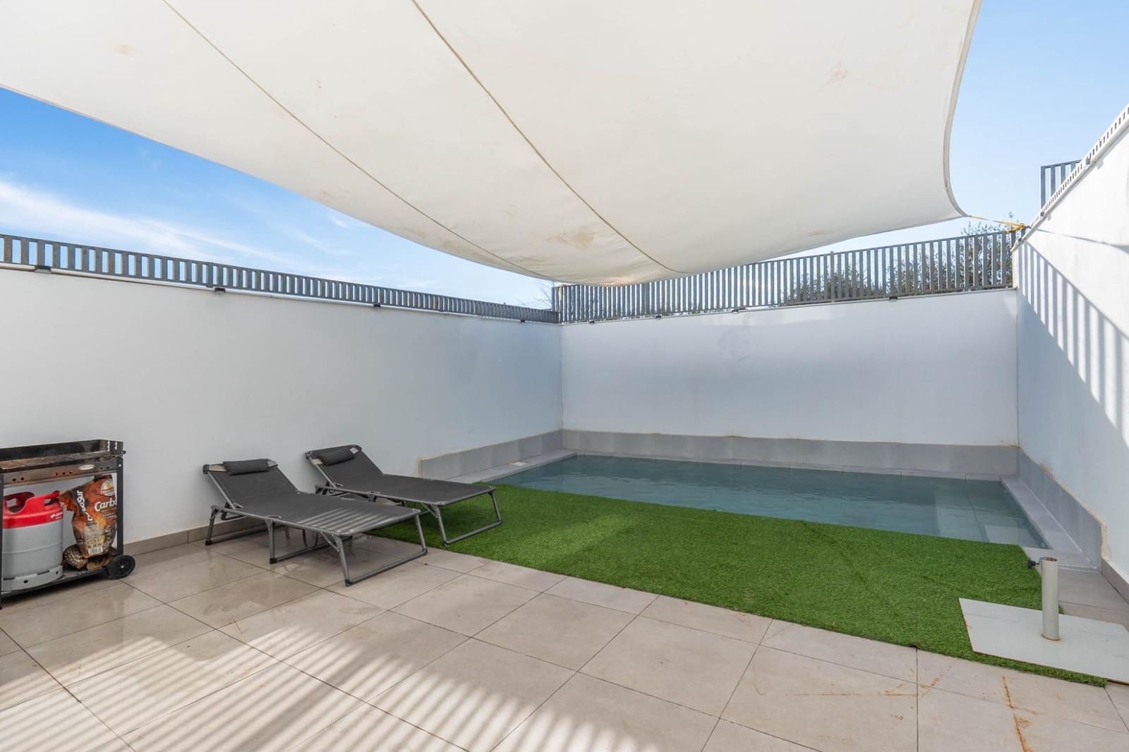 3 sovrum Semi-fristående Villa till salu i Peligros med pool garage - 335 000 € (Ref: 9559916)