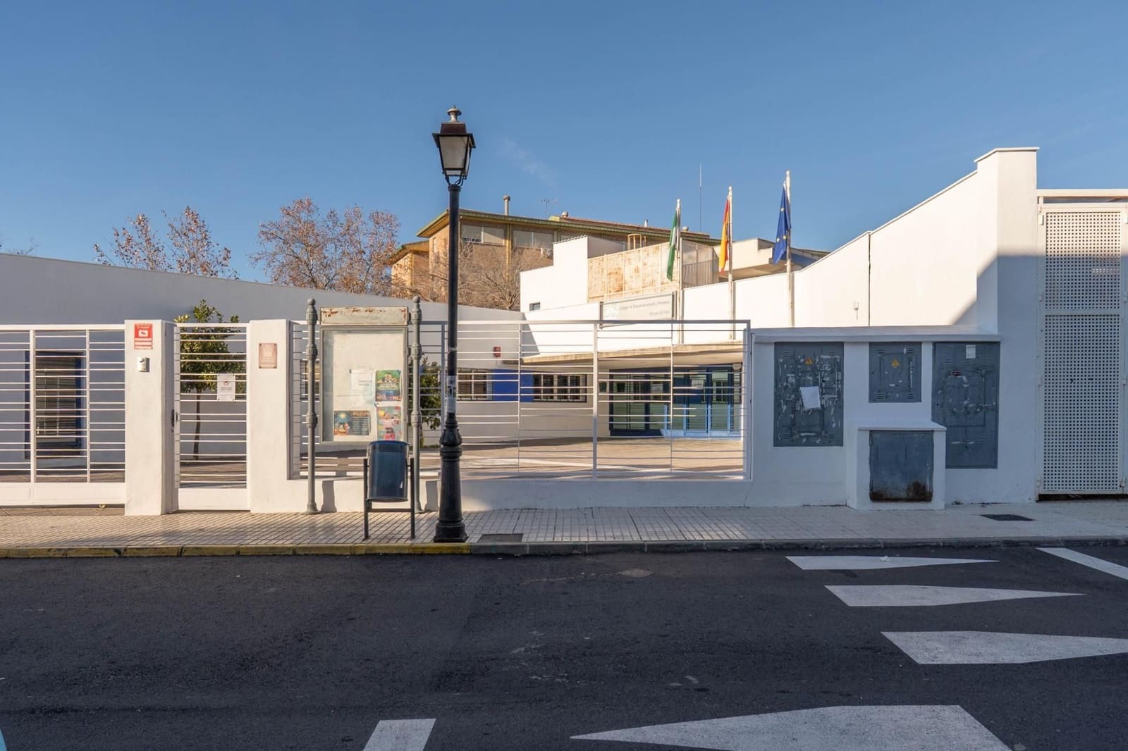 3 sovrum Semi-fristående Villa till salu i Peligros med pool garage - 335 000 € (Ref: 9559916)