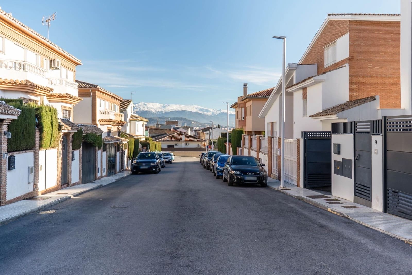 3 sovrum Semi-fristående Villa till salu i Peligros med pool garage - 335 000 € (Ref: 9559916)