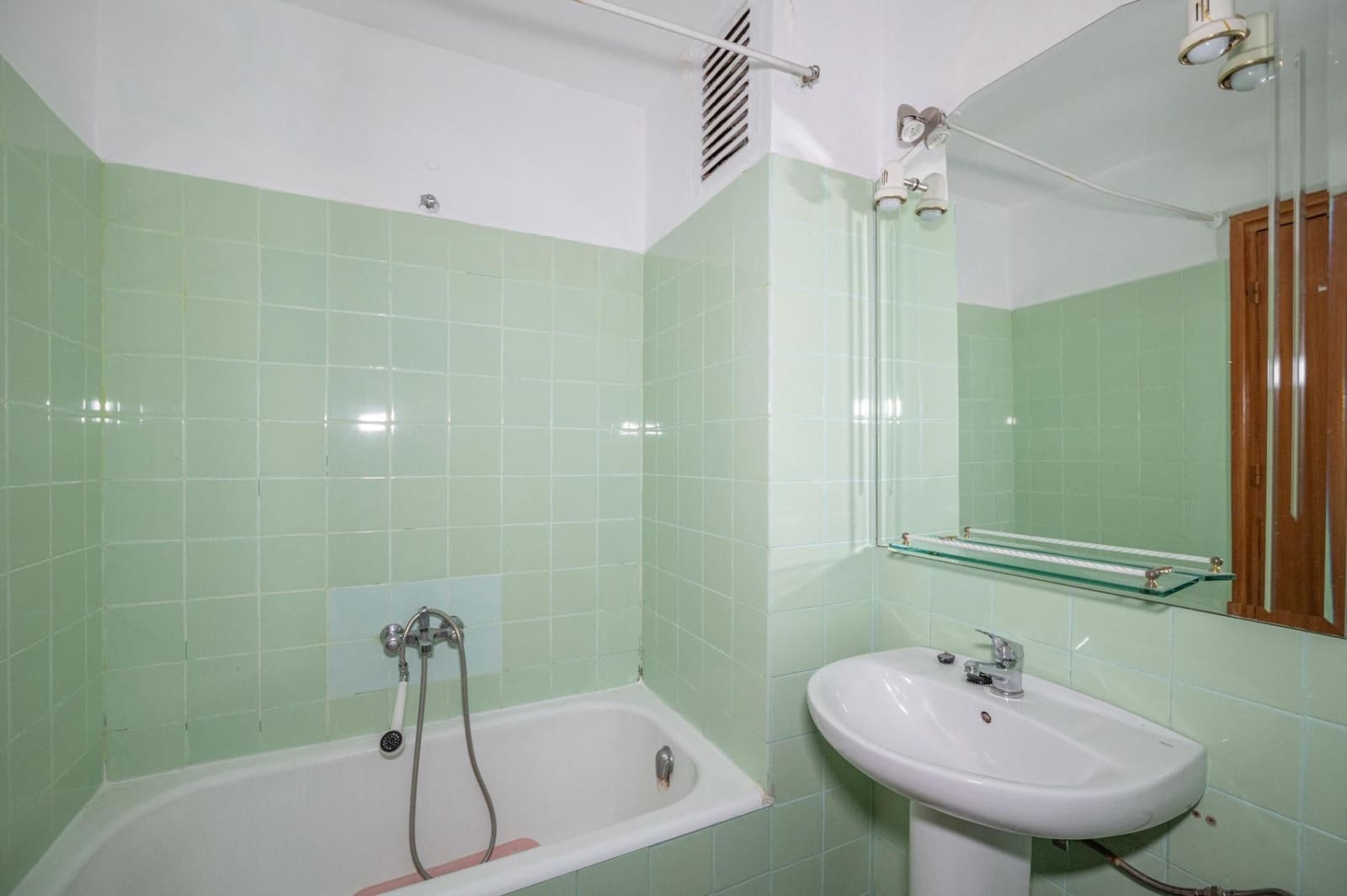 3 soveværelse Lejlighed til salg i Granada by - € 200.000 (Ref: 9571359)