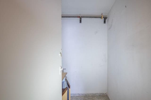 3 soveværelse Lejlighed til salg i Zaidin, Granada by - € 200.000 (Ref: 9571359)