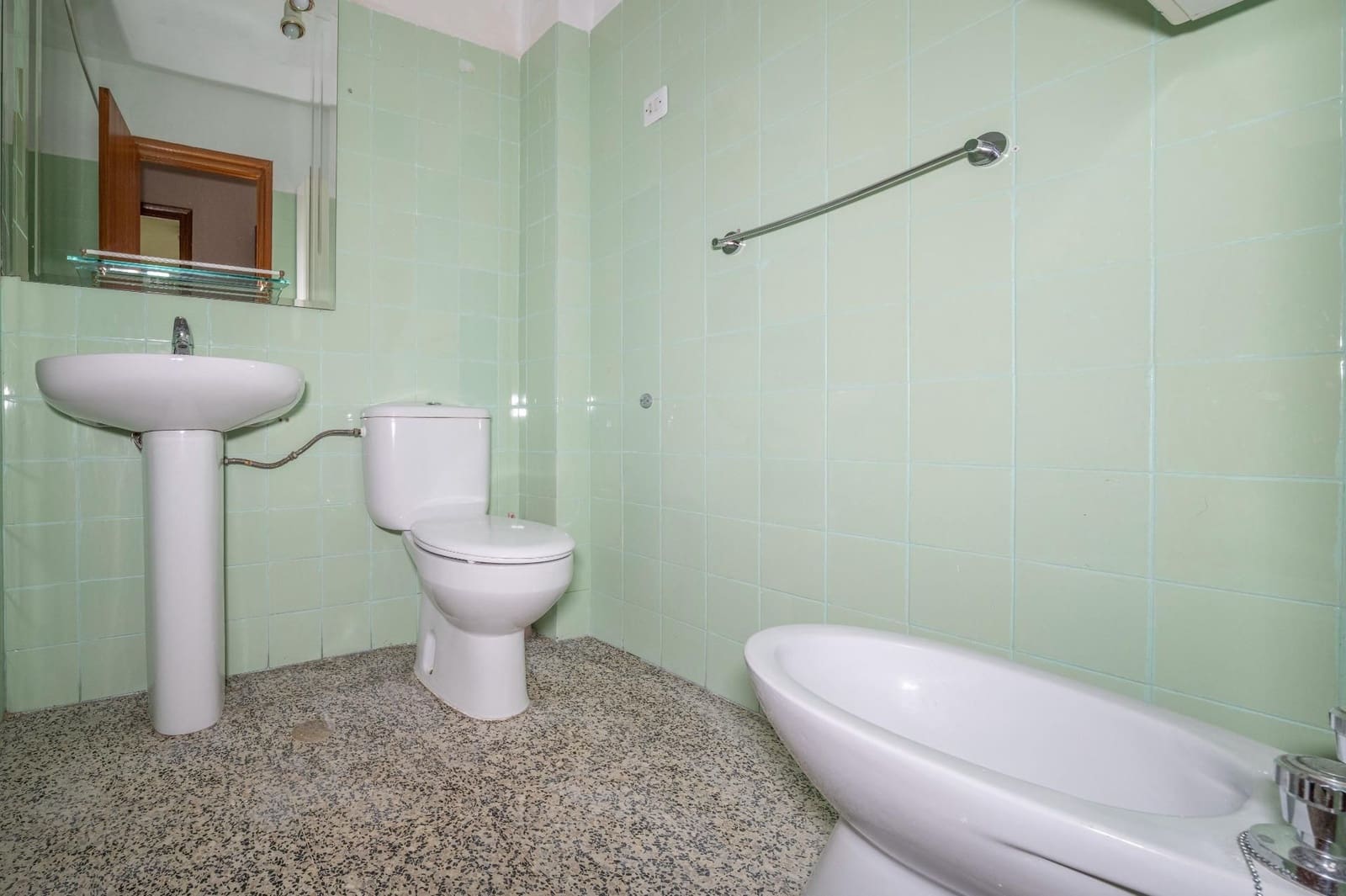 3 soveværelse Lejlighed til salg i Granada by - € 200.000 (Ref: 9571359)