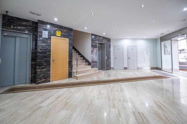 3 soveværelse Lejlighed til salg i Zaidin, Granada by - € 200.000 (Ref: 9571359)