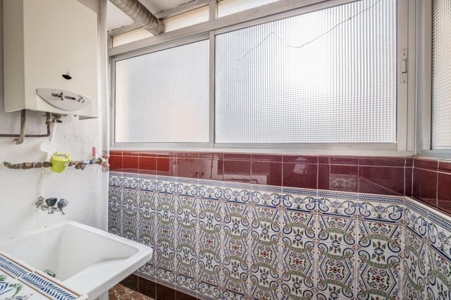 3 soveværelse Lejlighed til salg i Zaidin, Granada by - € 200.000 (Ref: 9571359)