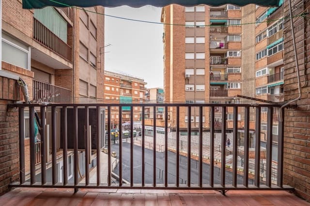 3 soveværelse Lejlighed til salg i Zaidin, Granada by - € 200.000 (Ref: 9571359)